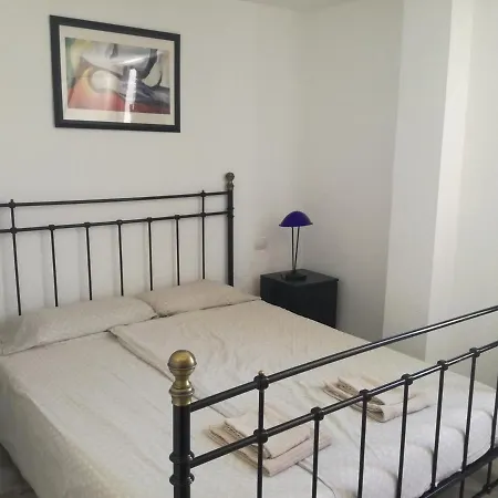 Two Bedroom 2 Min From Apartman *