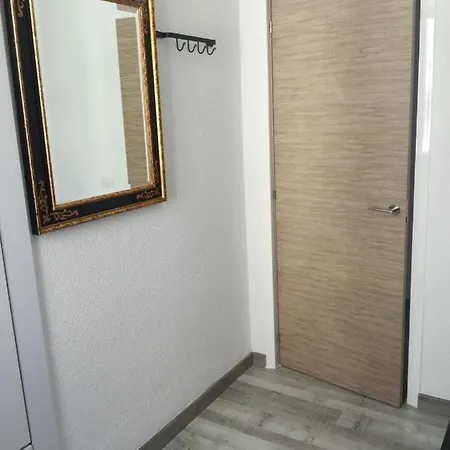 Two Bedroom 2 Min From Apartment