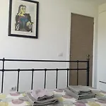Two Bedroom 2 Min From