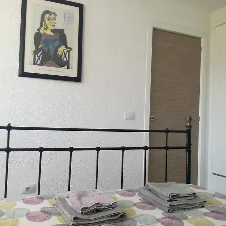 Two Bedroom 2 Min From